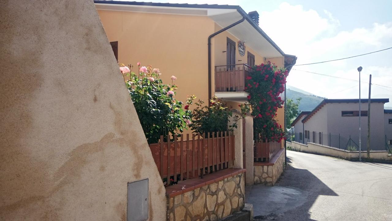 B&B A Casa Di Nonna Massa d'Albe Eksteriør billede