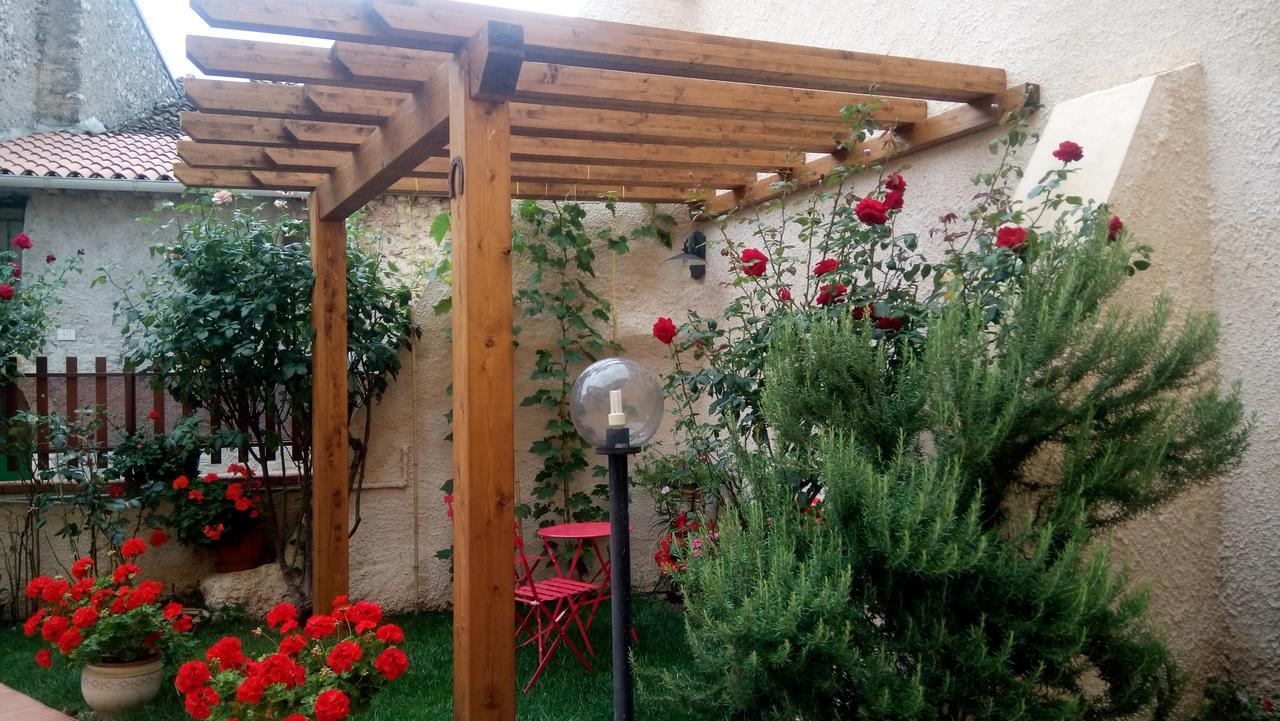 B&B A Casa Di Nonna Massa d'Albe Eksteriør billede