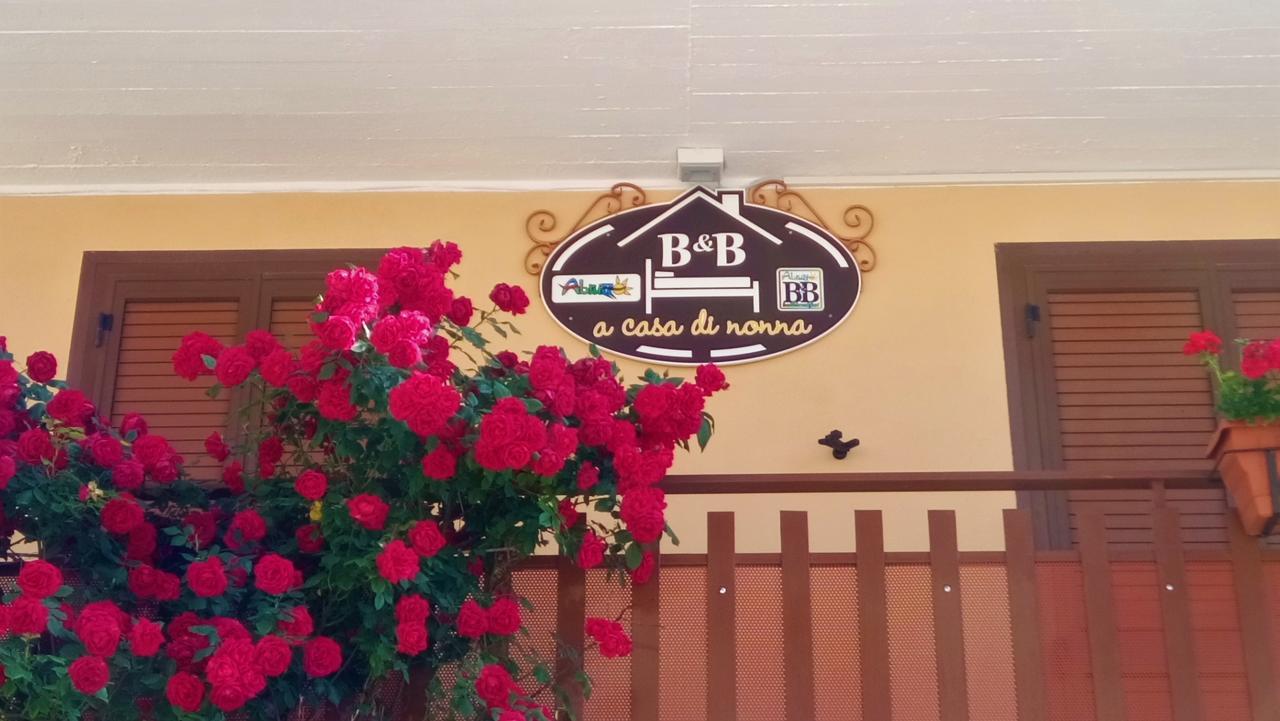 B&B A Casa Di Nonna Massa d'Albe Eksteriør billede