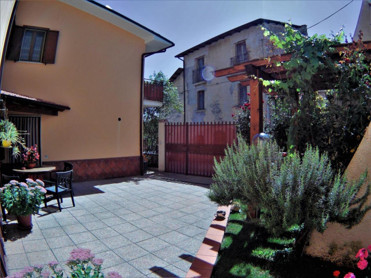 B&B A Casa Di Nonna Massa d'Albe Eksteriør billede