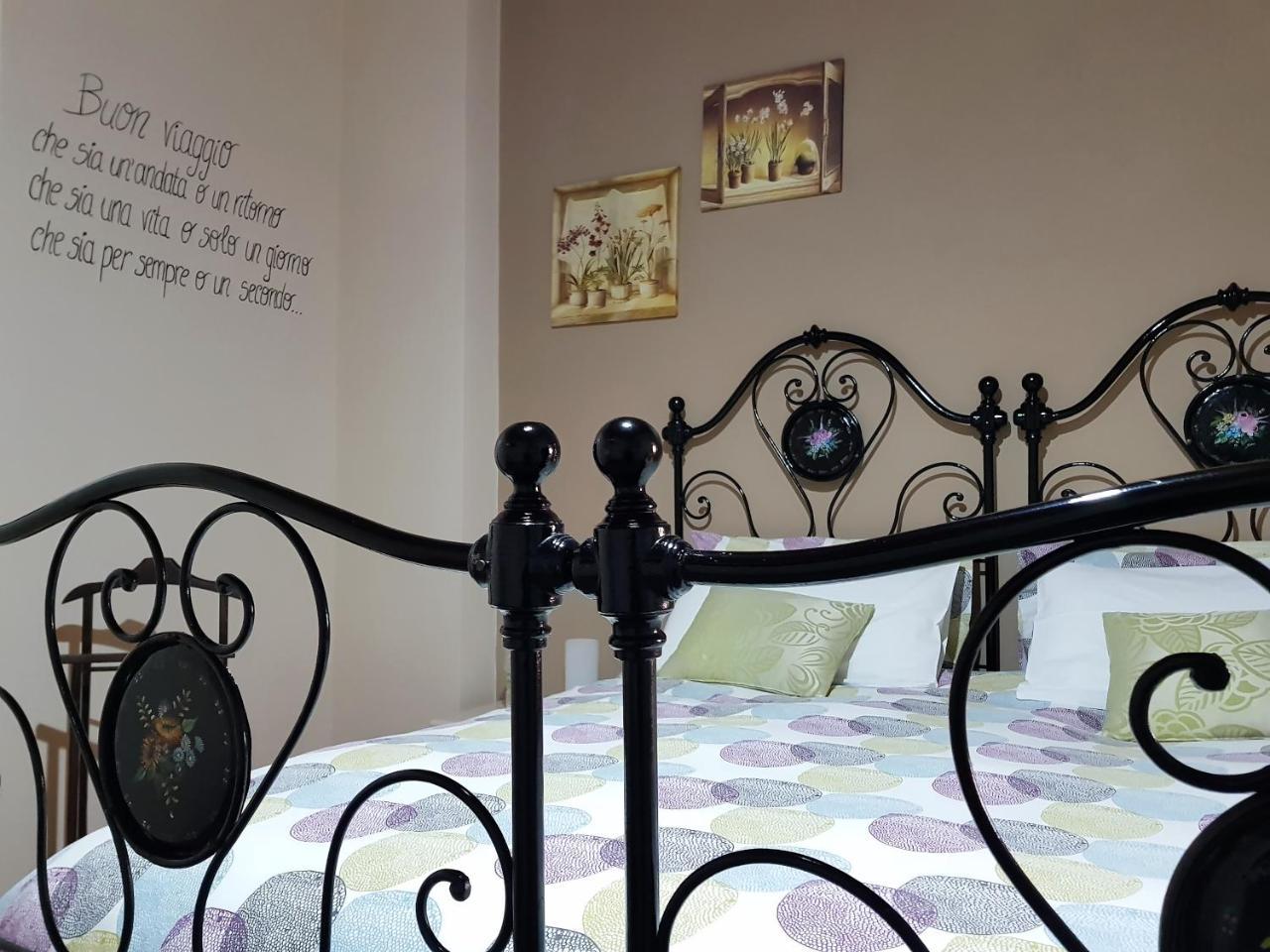B&B A Casa Di Nonna Massa d'Albe Eksteriør billede