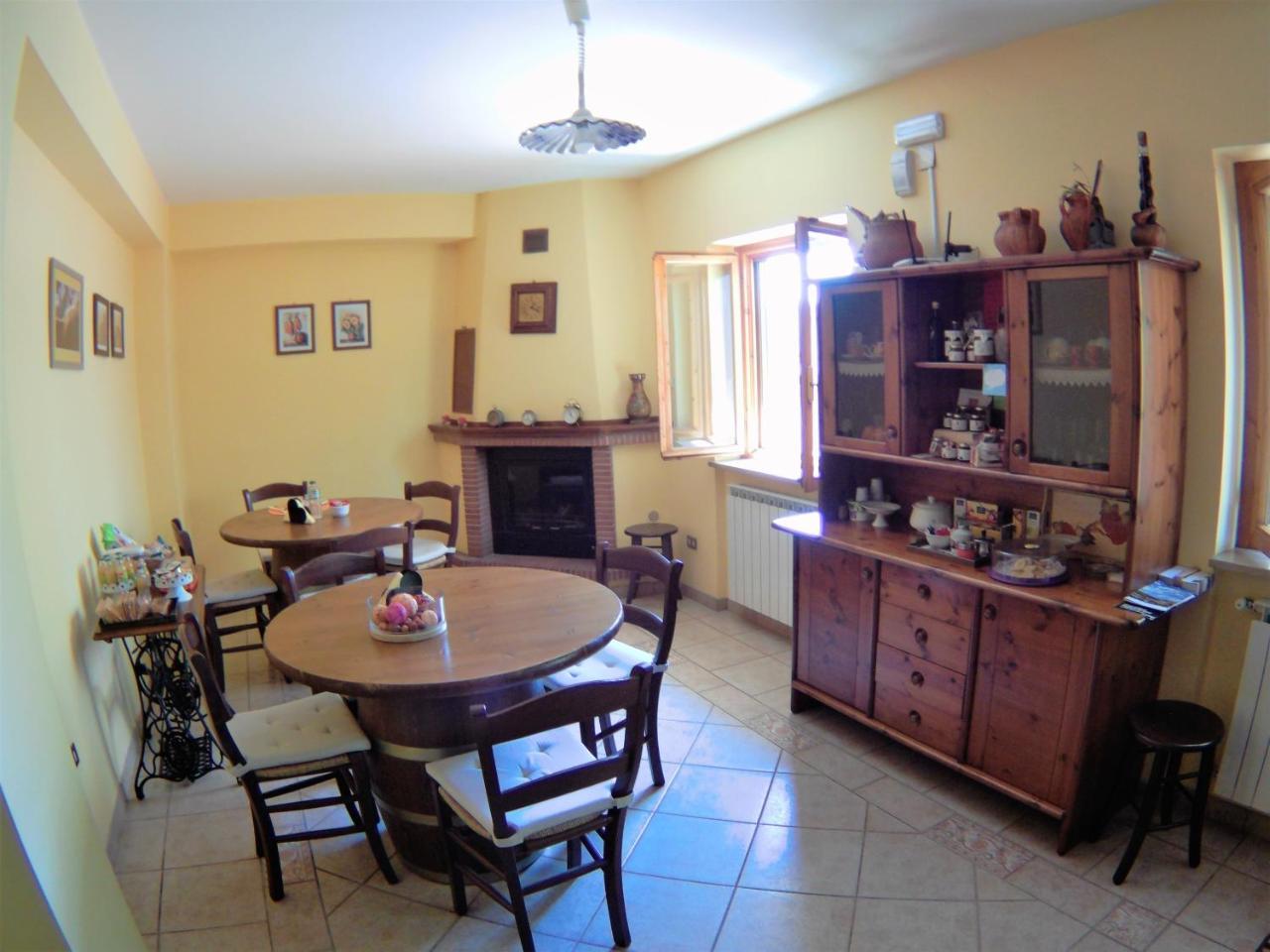 B&B A Casa Di Nonna Massa d'Albe Eksteriør billede