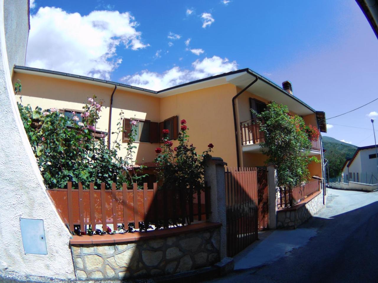 B&B A Casa Di Nonna Massa d'Albe Eksteriør billede